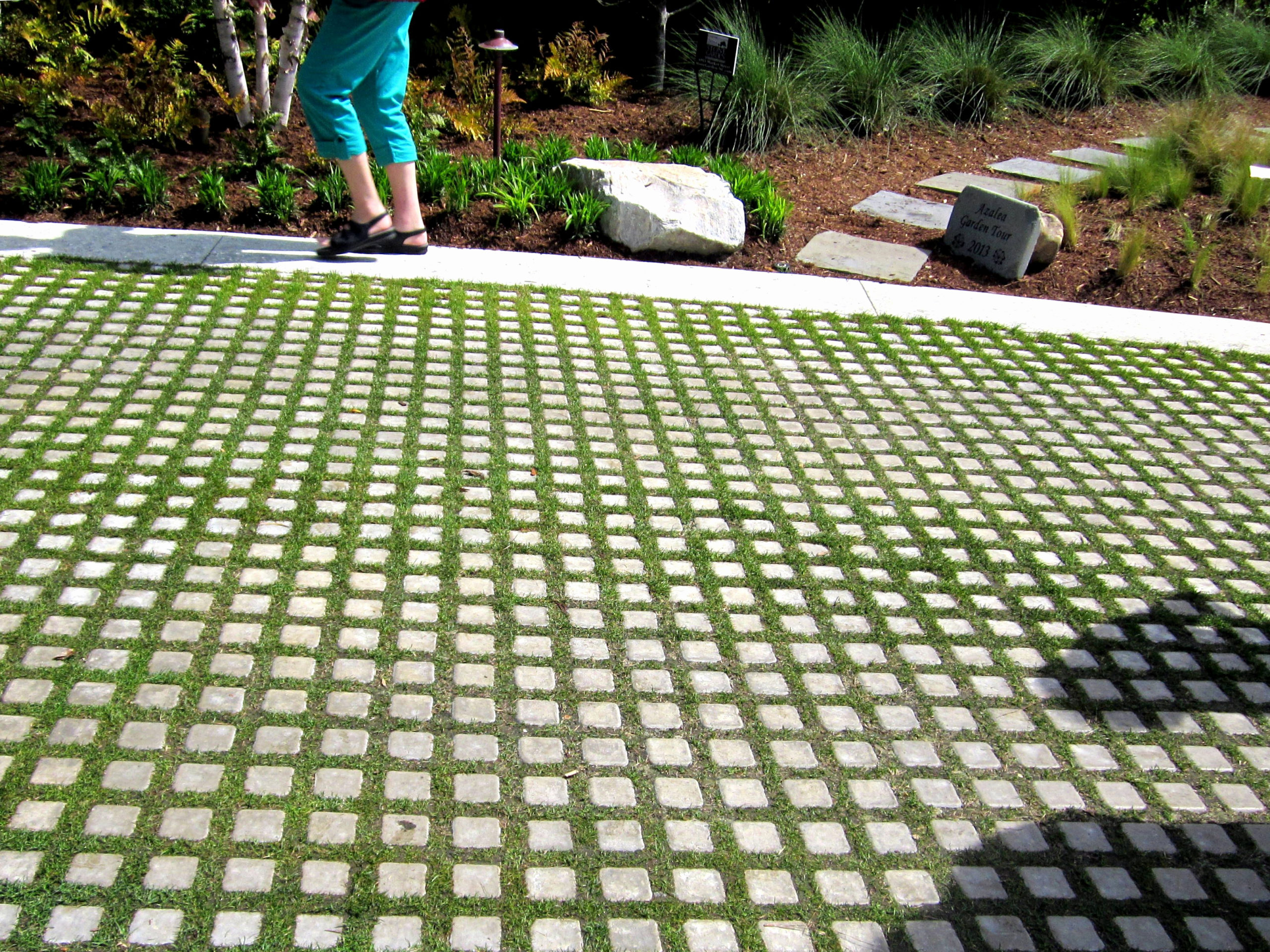 How permeable pavers can look